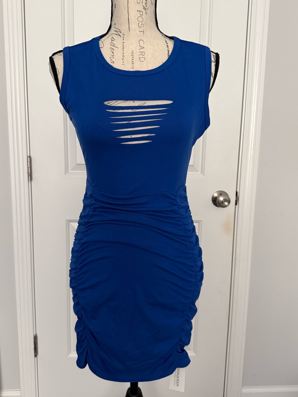 Dressqueen NWT Medium